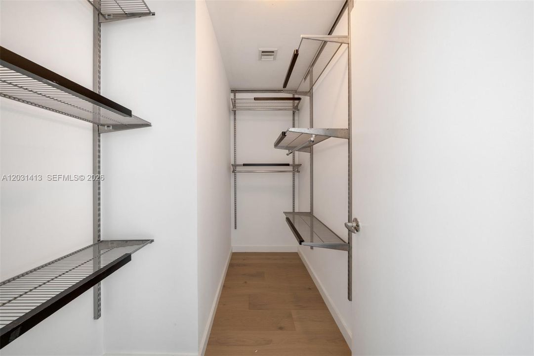 Active With Contract: $7,500 (2 beds, 3 baths, 1694 Square Feet)