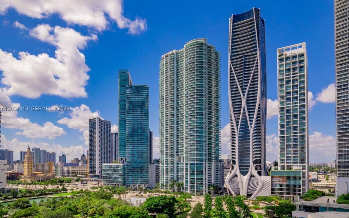 Active With Contract: $7,500 (2 beds, 3 baths, 1694 Square Feet)