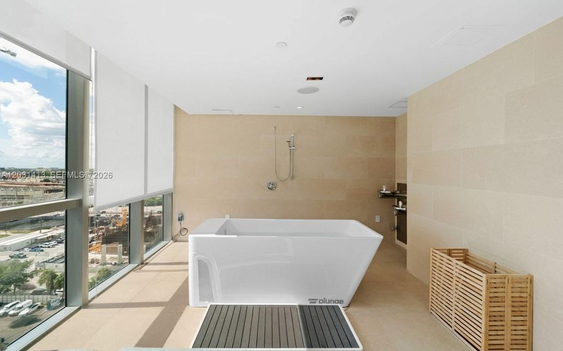 Active With Contract: $7,500 (2 beds, 3 baths, 1694 Square Feet)