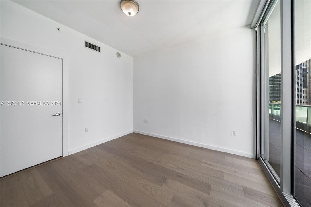 Active With Contract: $7,500 (2 beds, 3 baths, 1694 Square Feet)