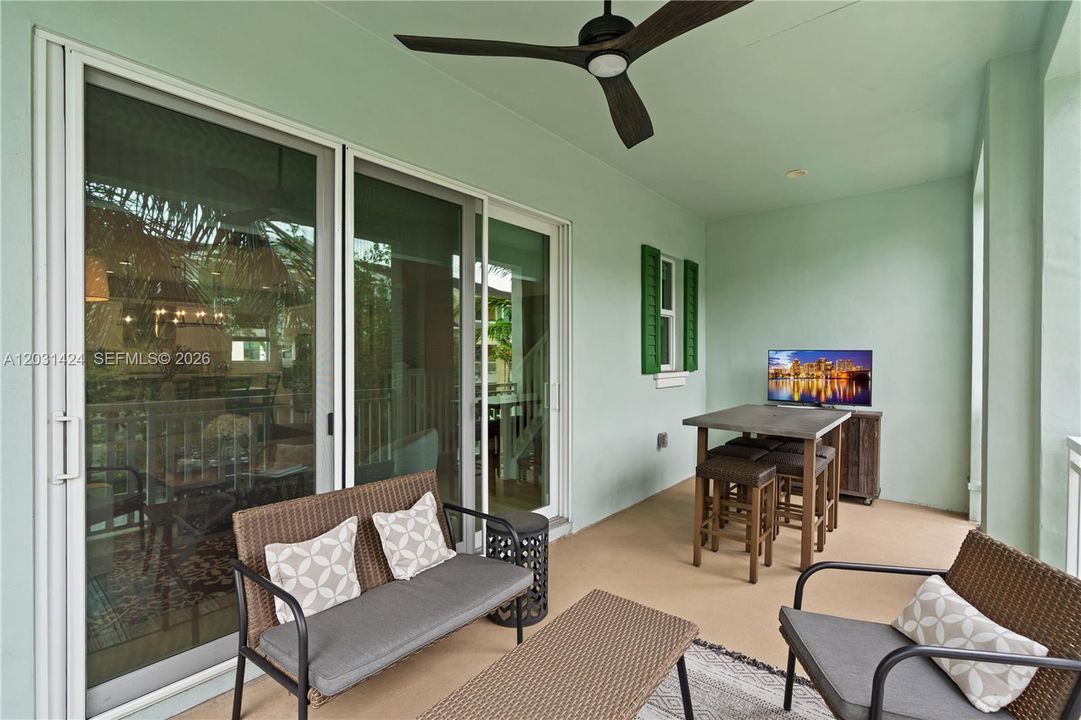 For Sale: $879,000 (3 beds, 3 baths, 2252 Square Feet)