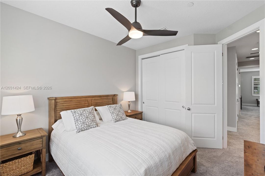 For Sale: $879,000 (3 beds, 3 baths, 2252 Square Feet)