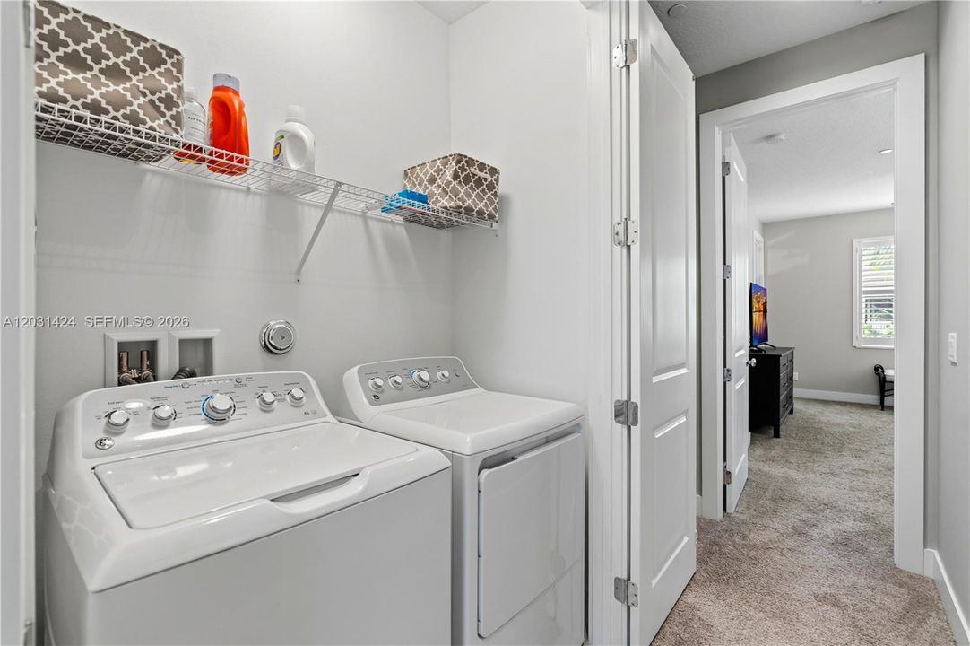 For Sale: $879,000 (3 beds, 3 baths, 2252 Square Feet)