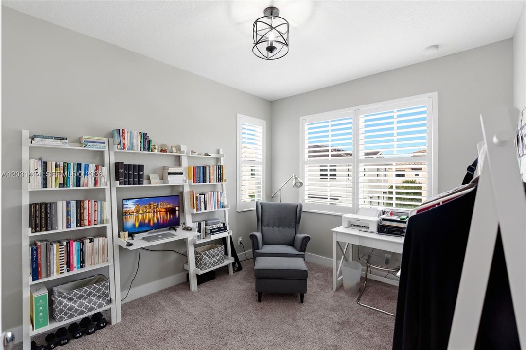 For Sale: $879,000 (3 beds, 3 baths, 2252 Square Feet)