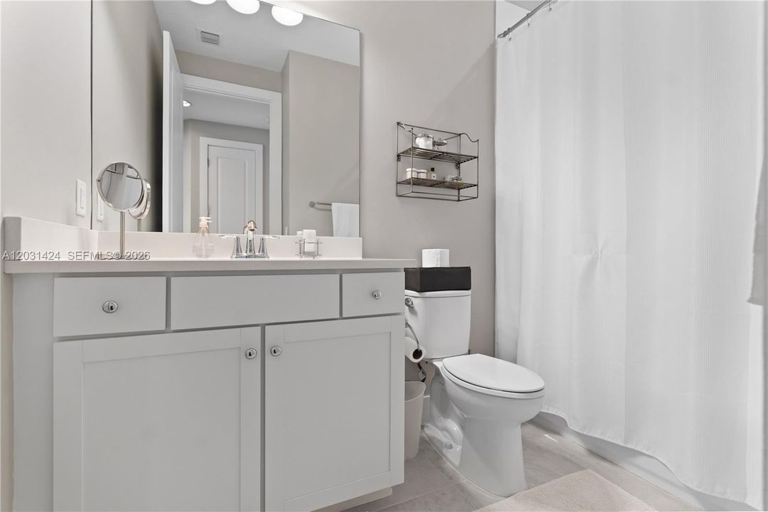 For Sale: $879,000 (3 beds, 3 baths, 2252 Square Feet)