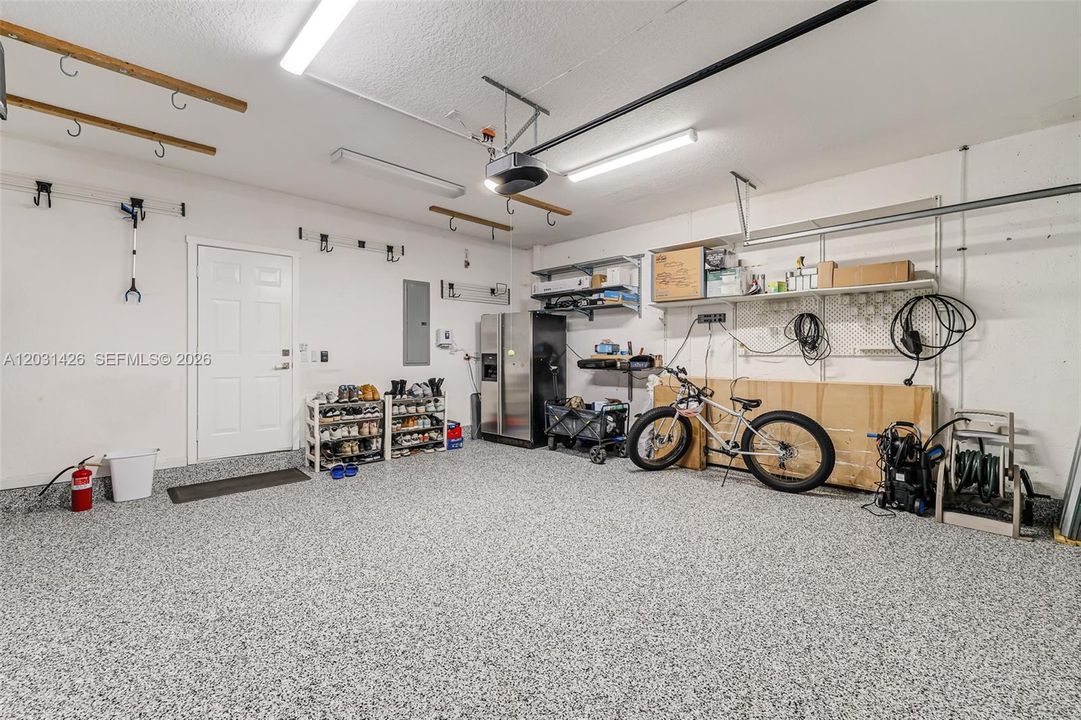 For Sale: $985,000 (4 beds, 3 baths, 3077 Square Feet)