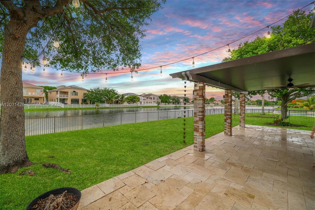 For Sale: $985,000 (4 beds, 3 baths, 3077 Square Feet)