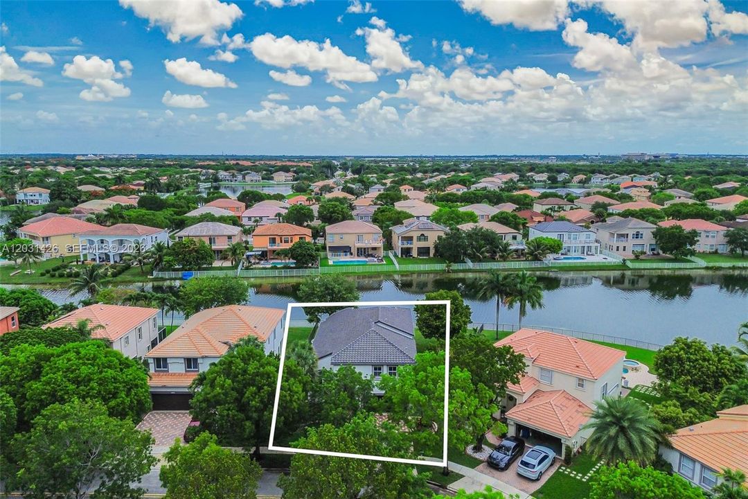 For Sale: $985,000 (4 beds, 3 baths, 3077 Square Feet)