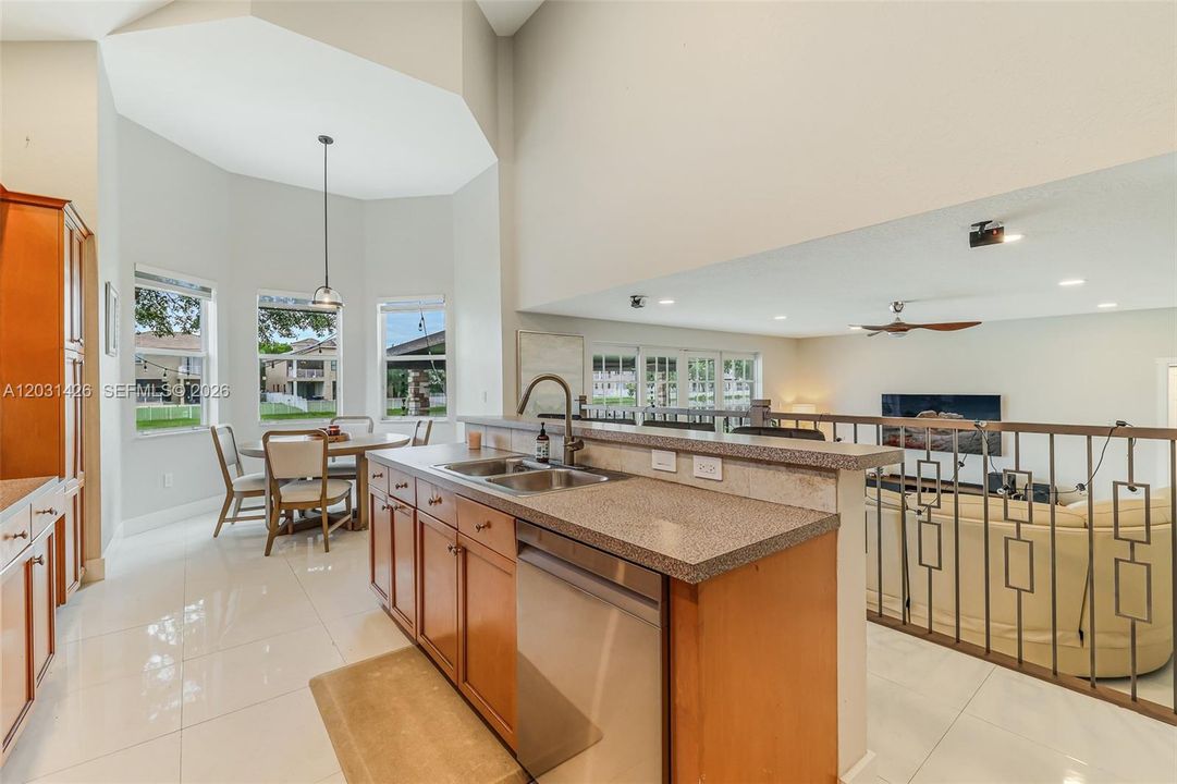For Sale: $985,000 (4 beds, 3 baths, 3077 Square Feet)