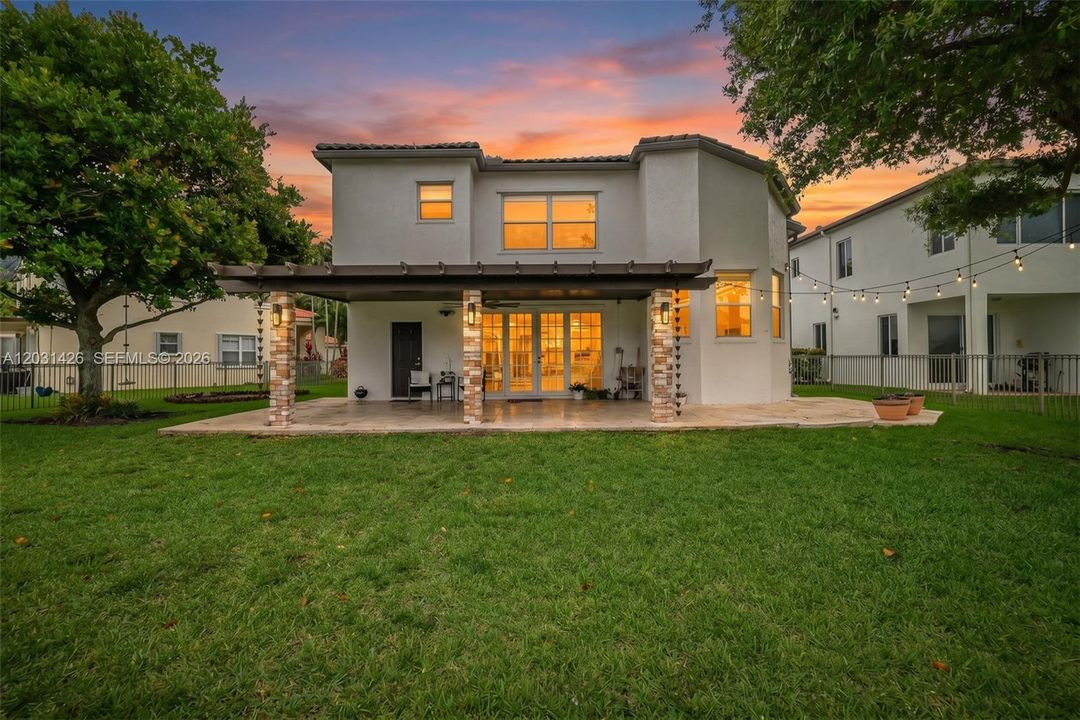 For Sale: $985,000 (4 beds, 3 baths, 3077 Square Feet)