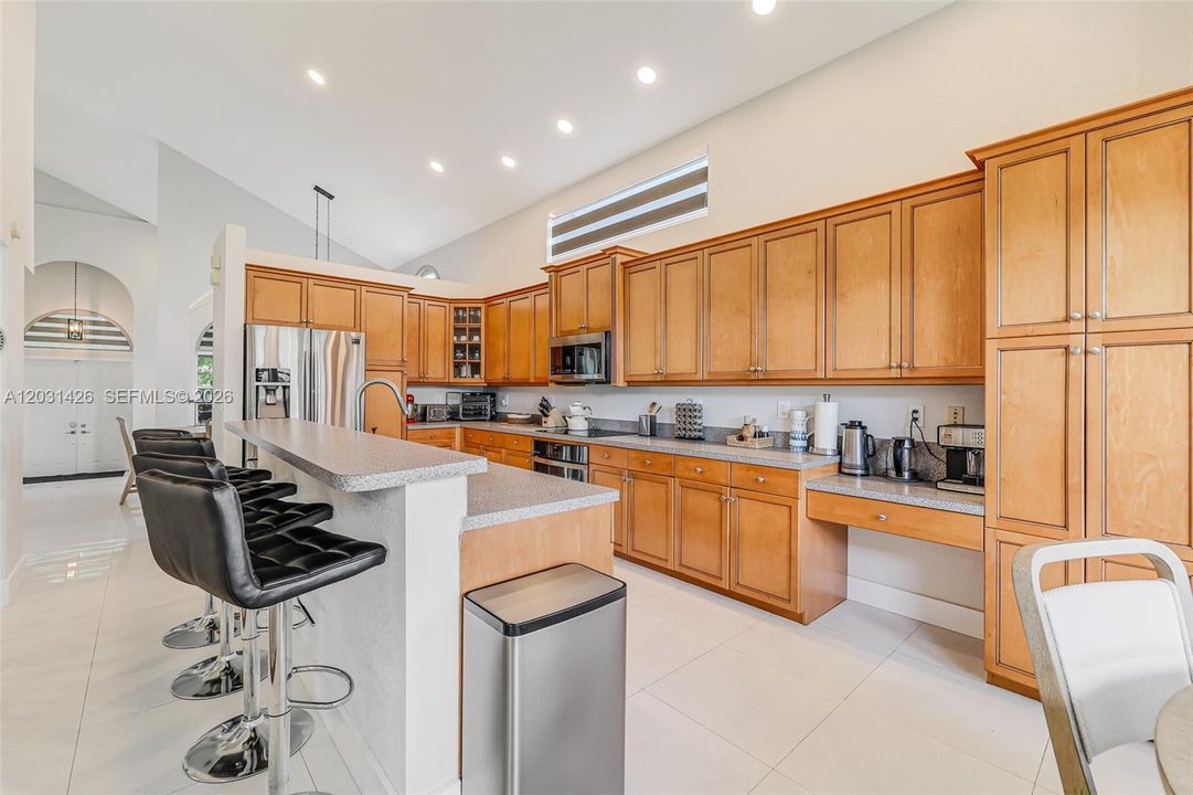 For Sale: $985,000 (4 beds, 3 baths, 3077 Square Feet)