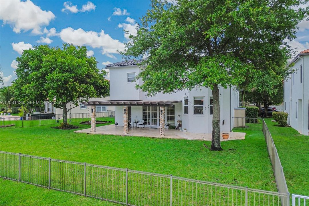 For Sale: $985,000 (4 beds, 3 baths, 3077 Square Feet)