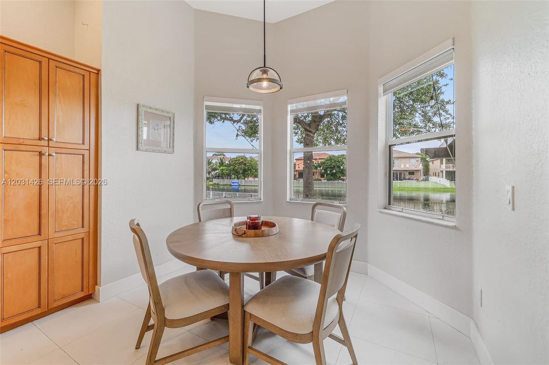 For Sale: $985,000 (4 beds, 3 baths, 3077 Square Feet)