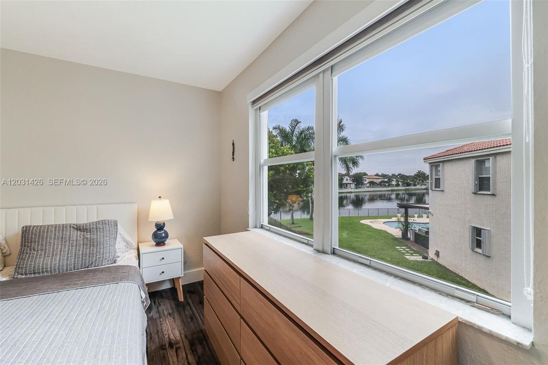 For Sale: $985,000 (4 beds, 3 baths, 3077 Square Feet)