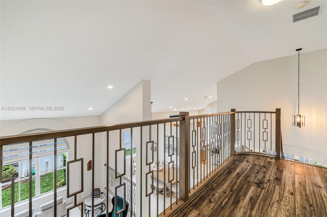For Sale: $985,000 (4 beds, 3 baths, 3077 Square Feet)