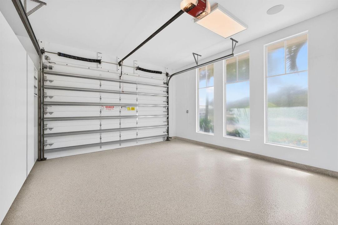 71_Side Access Oversized Single Garage