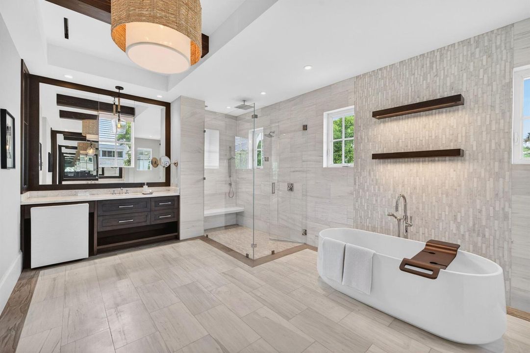 57_Corner Shower and Soaking Tub