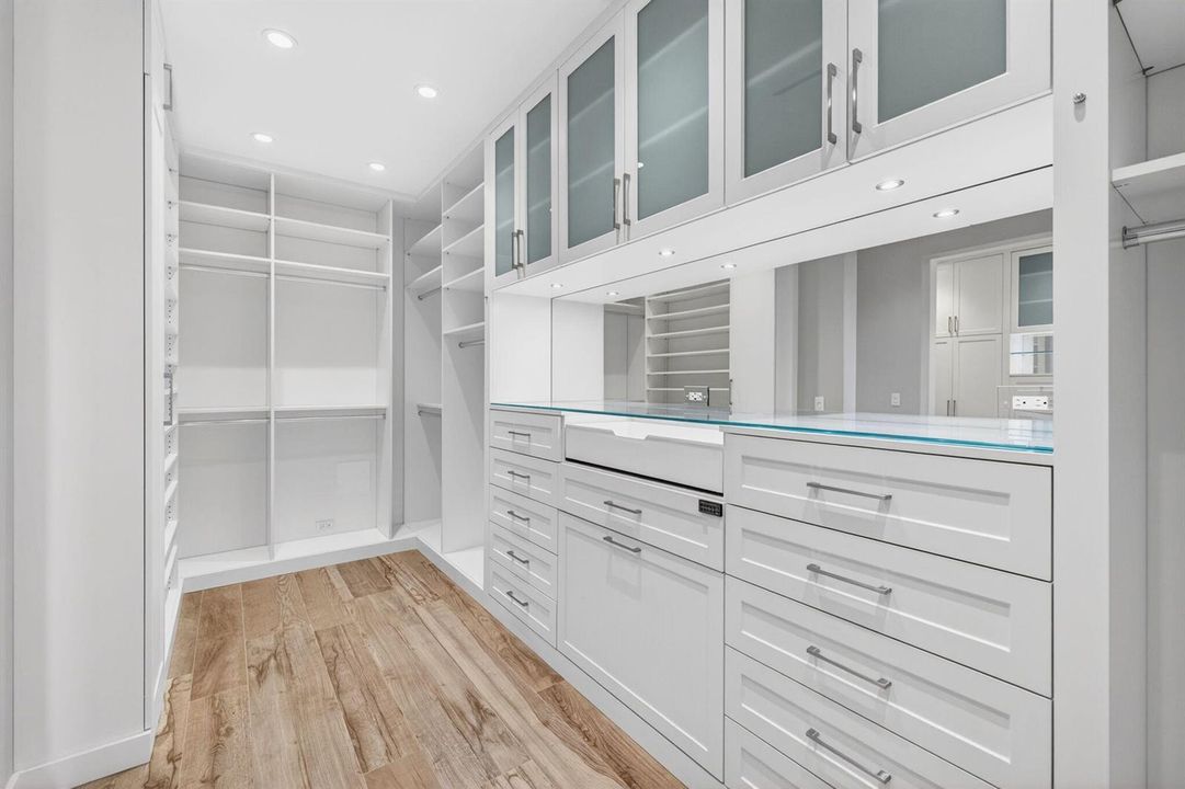 52_Seperate Primary Suite Closets