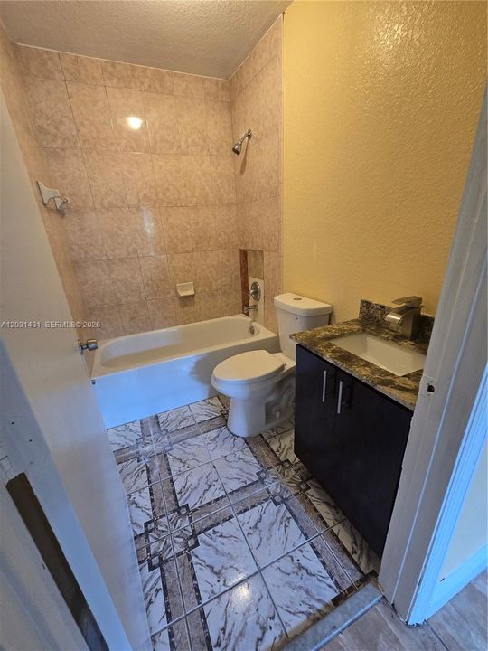 For Rent: $3,100 (3 beds, 2 baths, 2028 Square Feet)