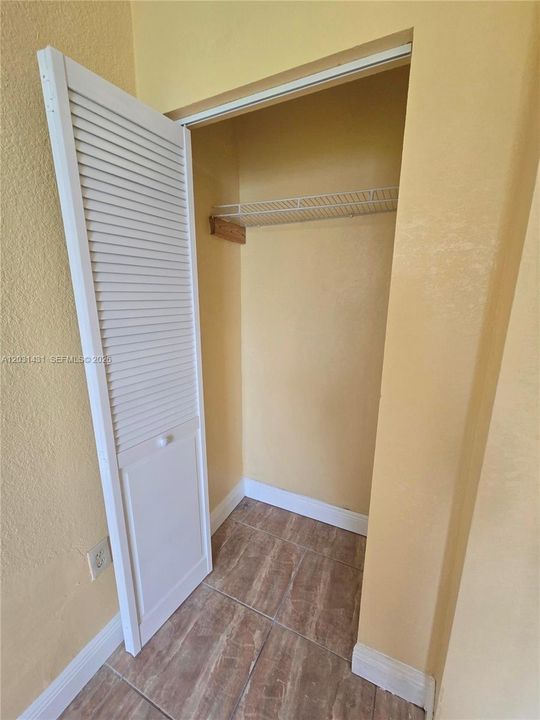 For Rent: $3,100 (3 beds, 2 baths, 2028 Square Feet)