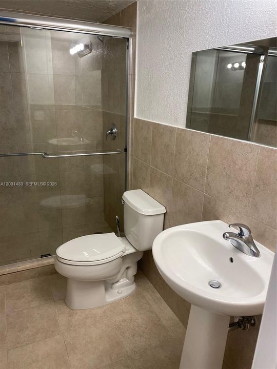 For Rent: $2,900 (2 beds, 2 baths, 1045 Square Feet)
