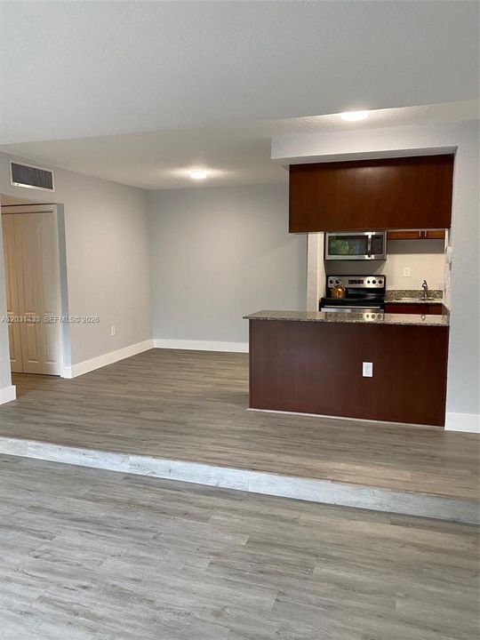 For Rent: $2,900 (2 beds, 2 baths, 1045 Square Feet)