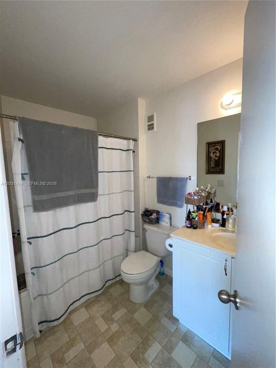 For Sale: $159,000 (1 beds, 1 baths, 533 Square Feet)