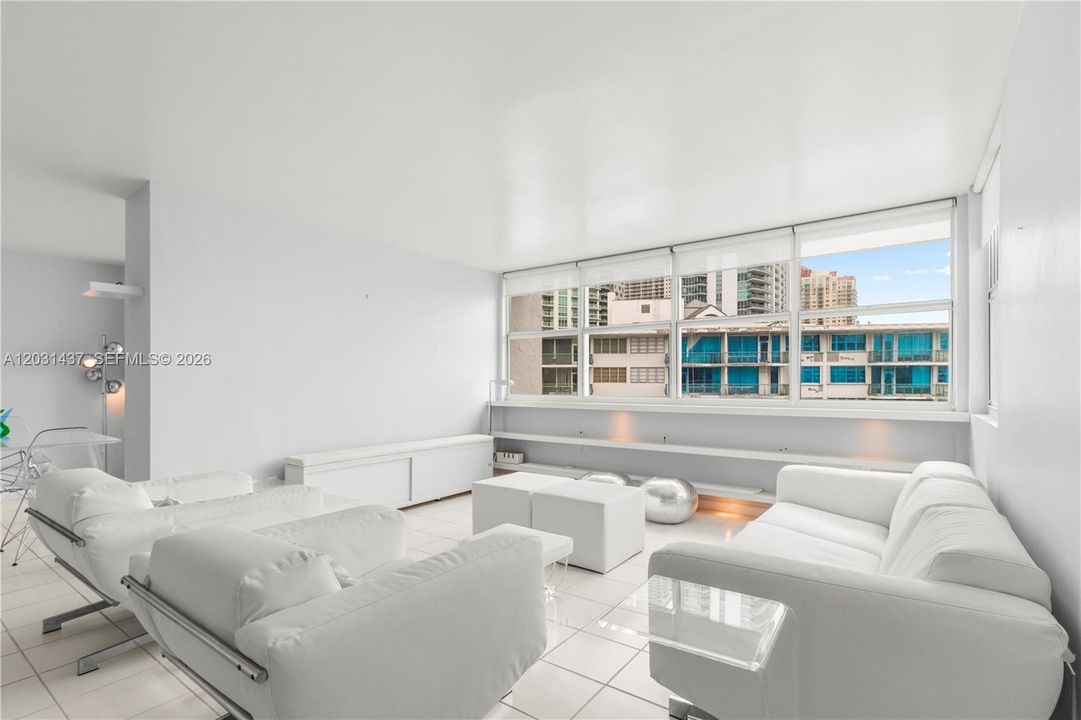For Sale: $575,000 (2 beds, 2 baths, 1227 Square Feet)