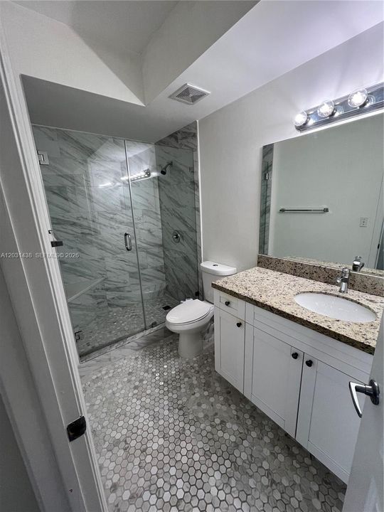 For Rent: $2,800 (2 beds, 1 baths, 842 Square Feet)