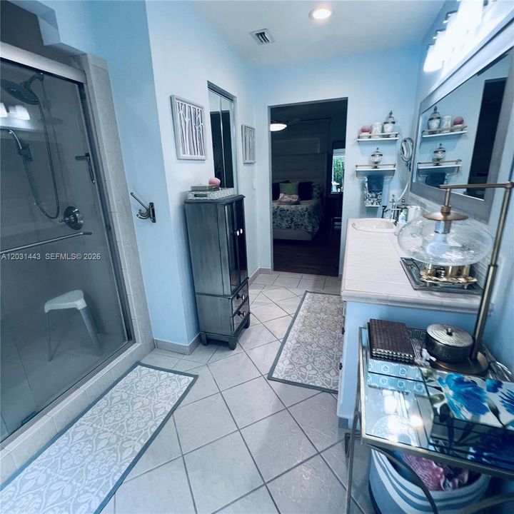 В аренду: $5,000 (3 спален, 2 ванн, 1580 Квадратных фут)