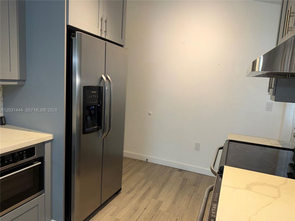 For Rent: $2,500 (2 beds, 1 baths, 1264 Square Feet)