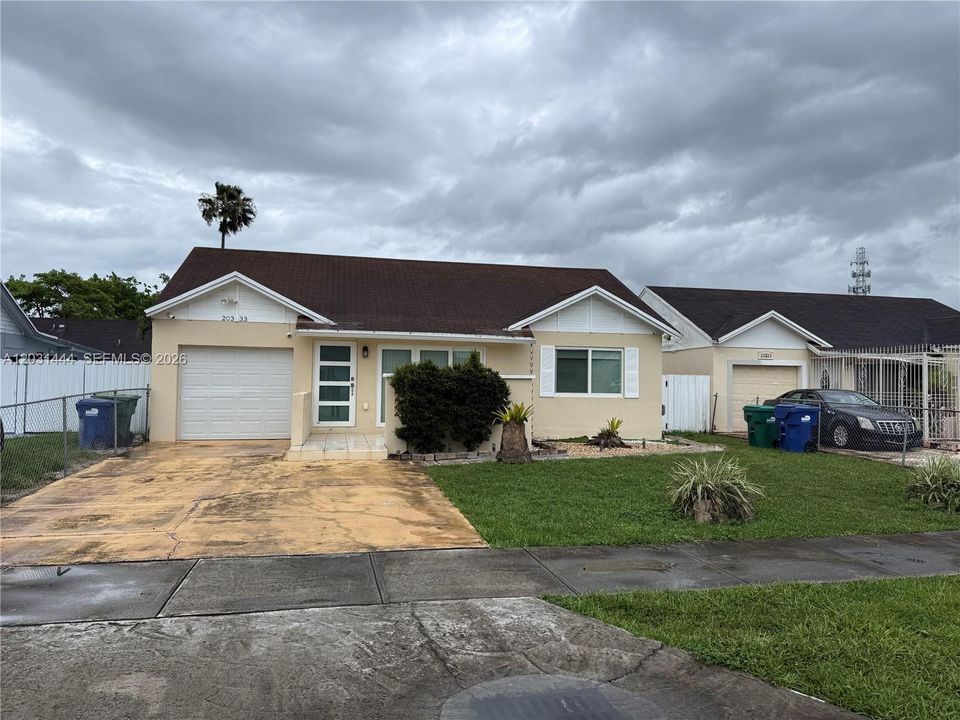 For Rent: $2,500 (2 beds, 1 baths, 1264 Square Feet)