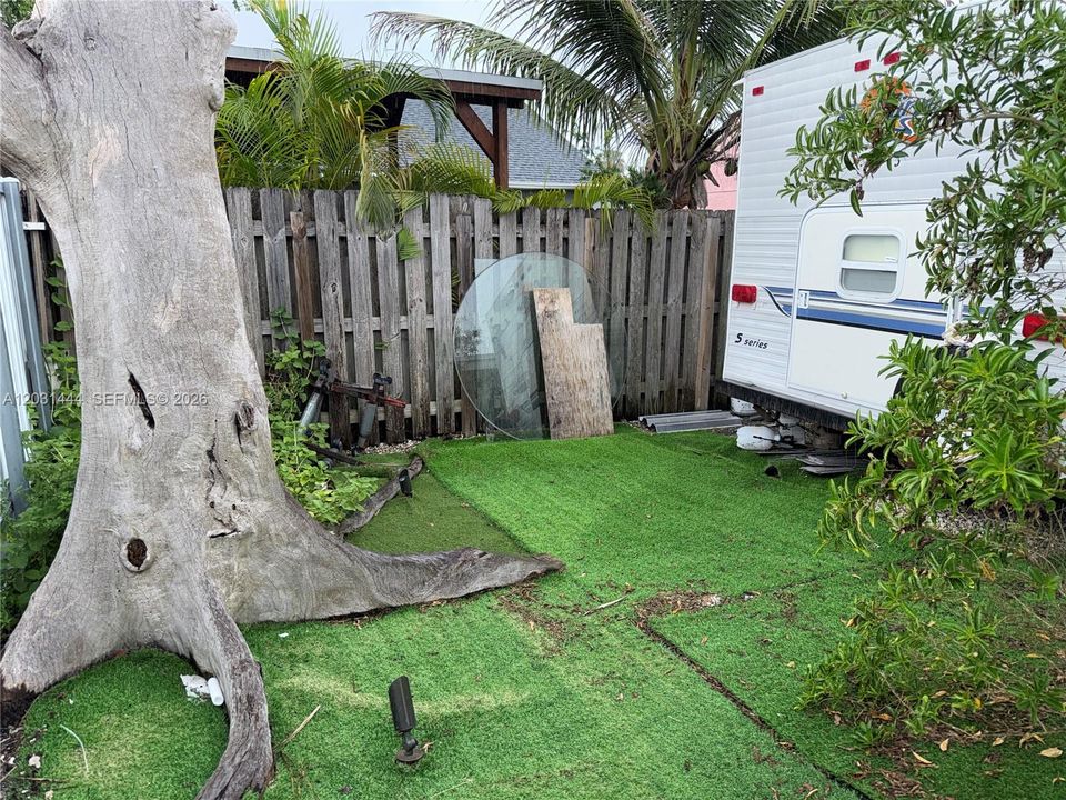 For Rent: $2,500 (2 beds, 1 baths, 1264 Square Feet)
