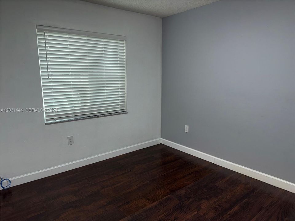 For Rent: $2,500 (2 beds, 1 baths, 1264 Square Feet)