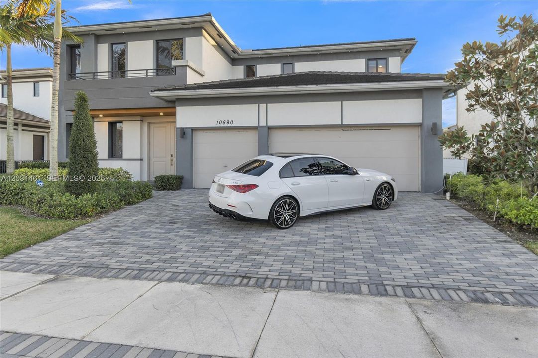 For Rent: $9,000 (4 beds, 5 baths, 3425 Square Feet)
