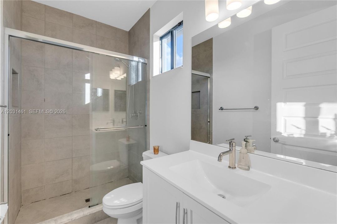 For Rent: $9,000 (4 beds, 5 baths, 3425 Square Feet)