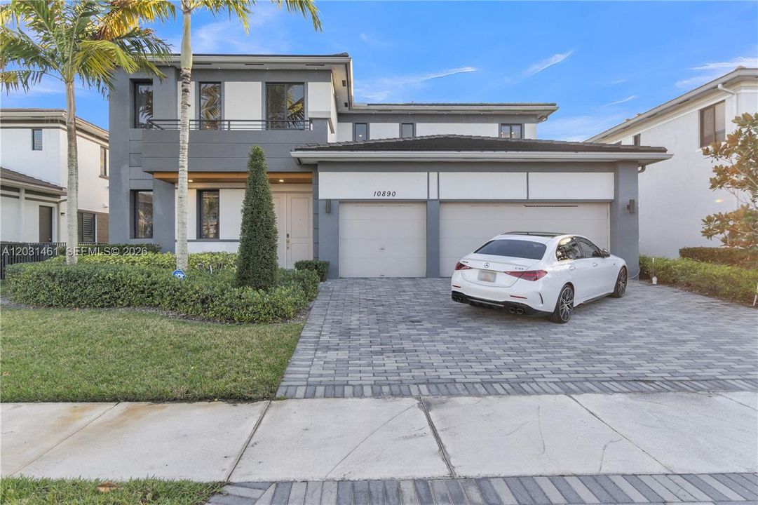 For Rent: $9,000 (4 beds, 5 baths, 3425 Square Feet)