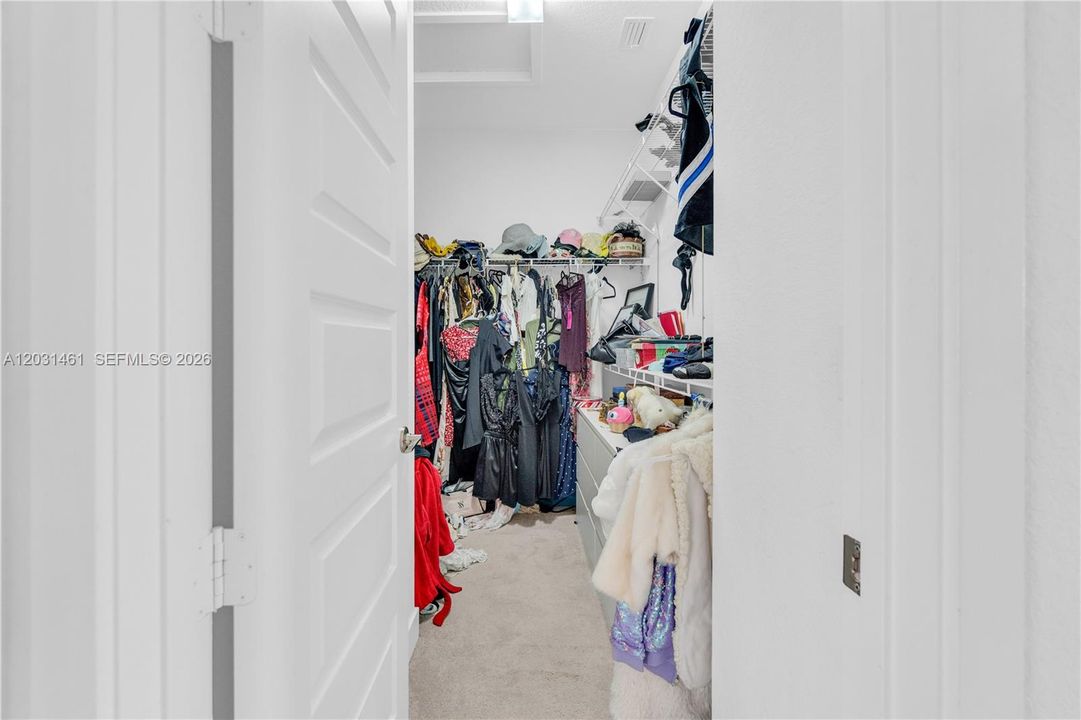 For Rent: $9,000 (4 beds, 5 baths, 3425 Square Feet)