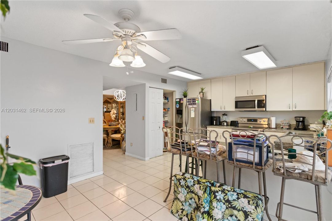 For Sale: $389,000 (3 beds, 2 baths, 1510 Square Feet)