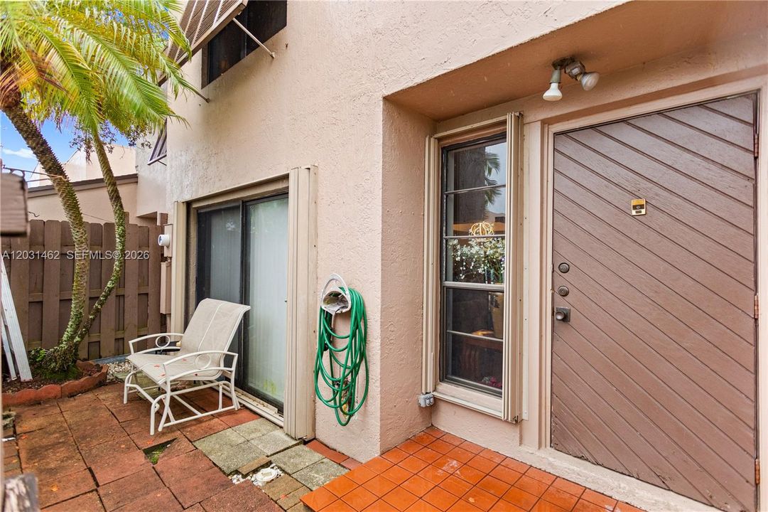 For Sale: $389,000 (3 beds, 2 baths, 1510 Square Feet)