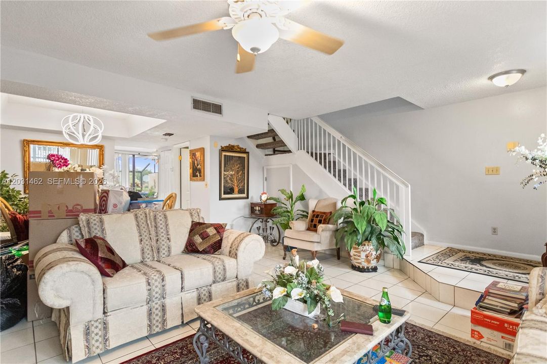 For Sale: $389,000 (3 beds, 2 baths, 1510 Square Feet)