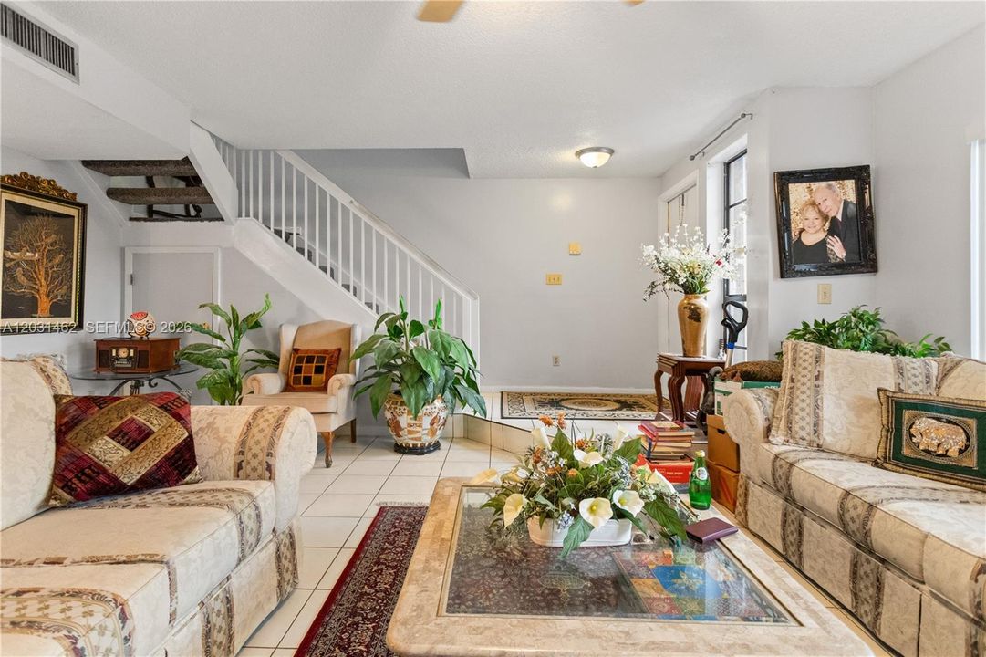 For Sale: $389,000 (3 beds, 2 baths, 1510 Square Feet)
