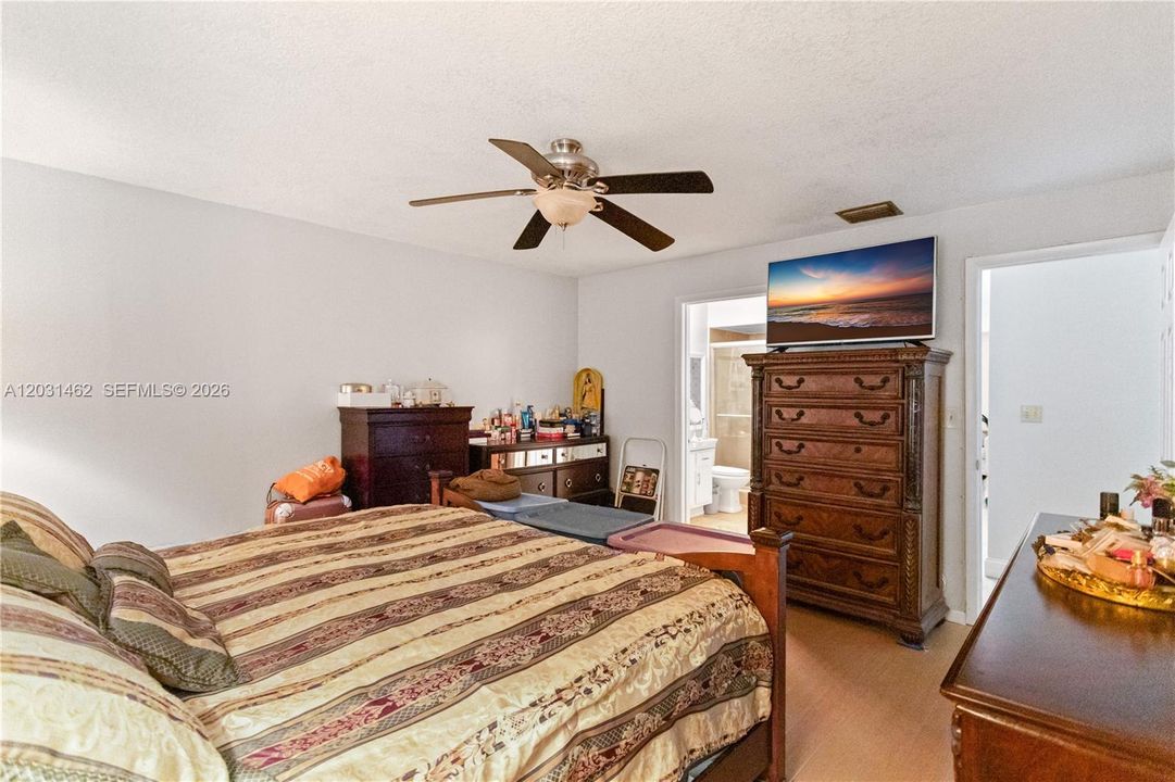 For Sale: $389,000 (3 beds, 2 baths, 1510 Square Feet)