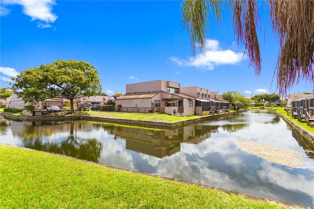 For Sale: $389,000 (3 beds, 2 baths, 1510 Square Feet)
