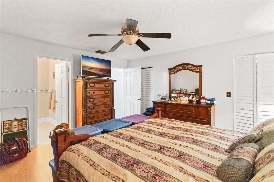 For Sale: $389,000 (3 beds, 2 baths, 1510 Square Feet)