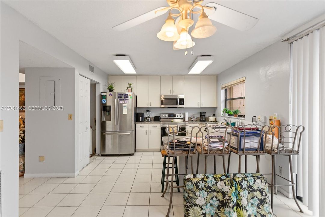 For Sale: $389,000 (3 beds, 2 baths, 1510 Square Feet)