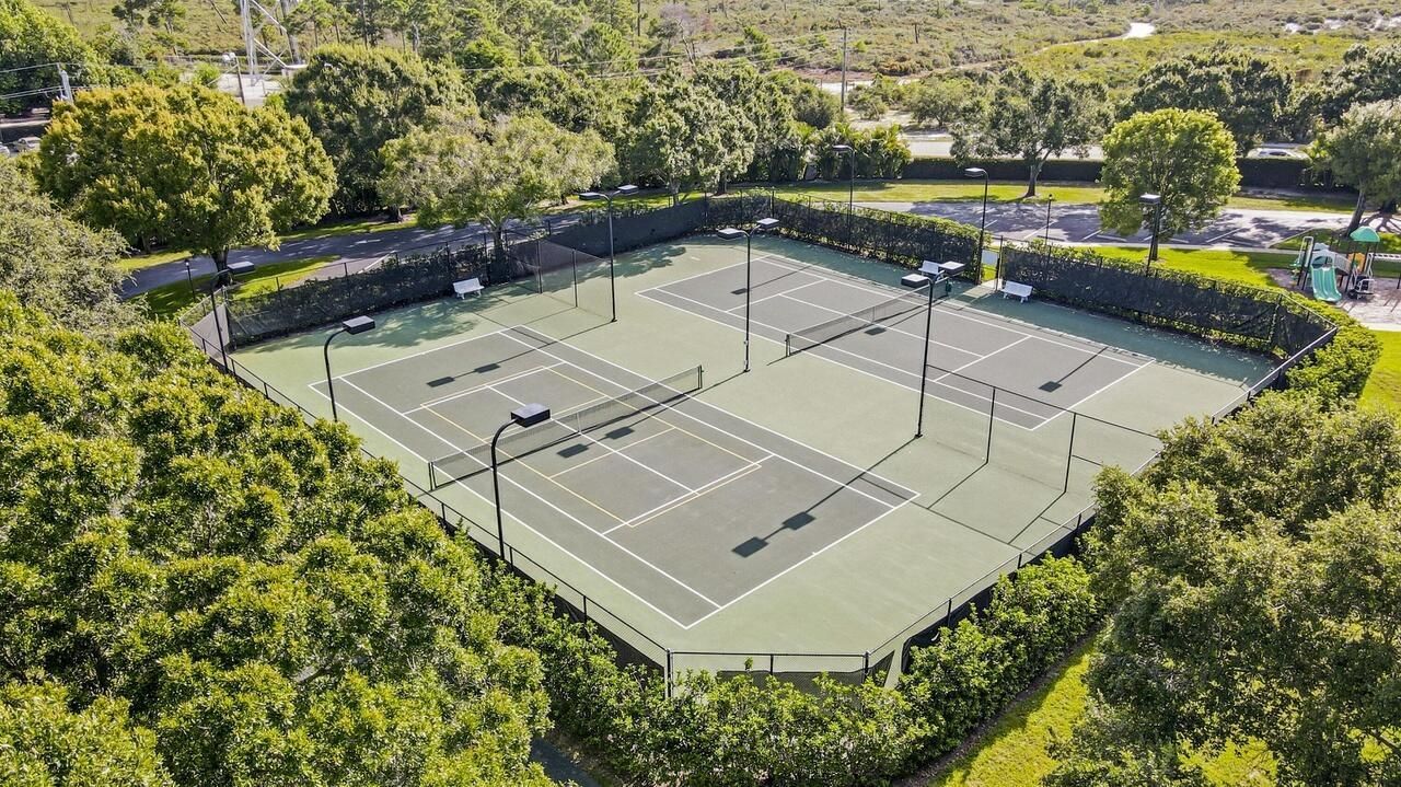 Tennis & Pickleball Courts