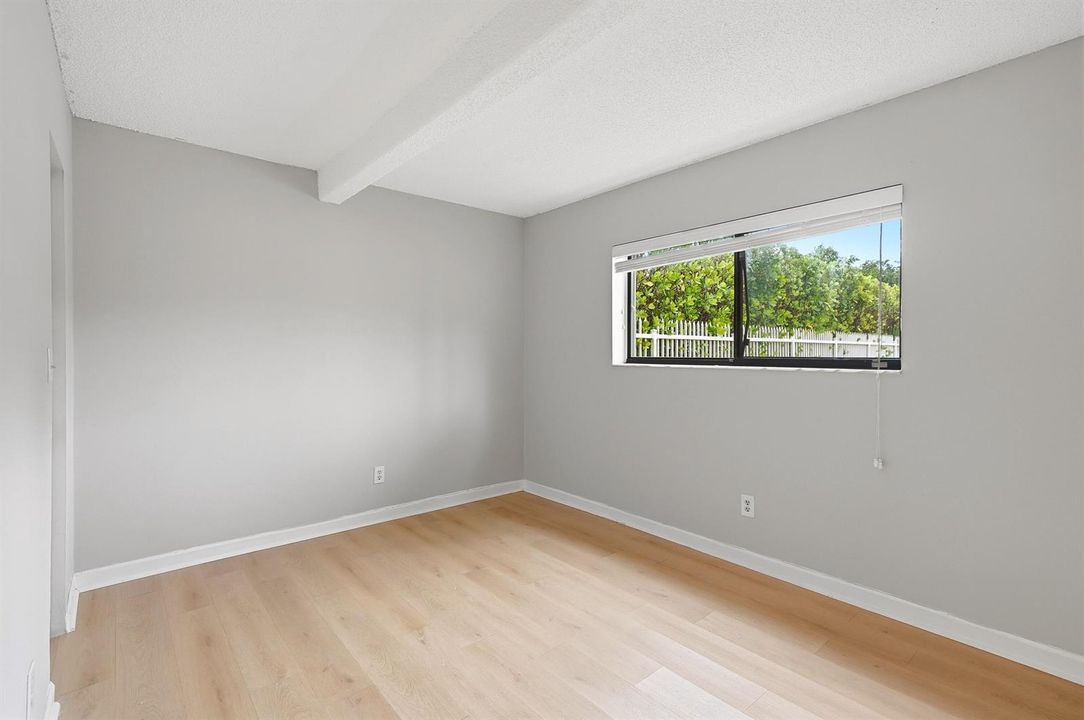 16_bedroom