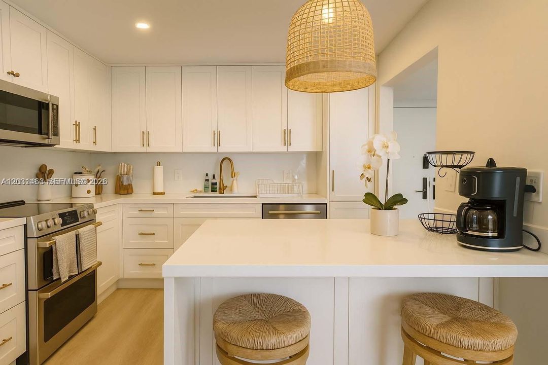 For Rent: $7,500 (2 beds, 2 baths, 1728 Square Feet)