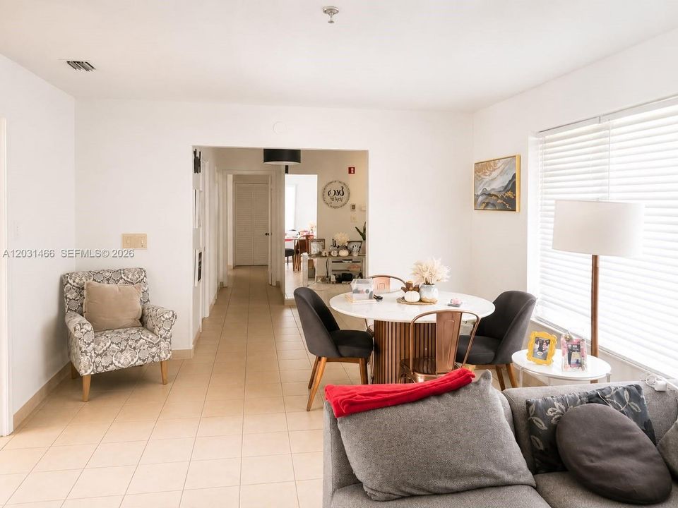 For Sale: $1,800,000 (5 beds, 4 baths, 3417 Square Feet)